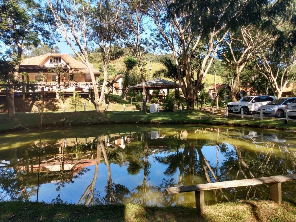 Pousada Villa Pinhal Santo Antônio do Pinhal Екстериор снимка